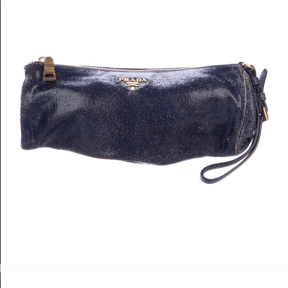 Prada wristlet authentic!